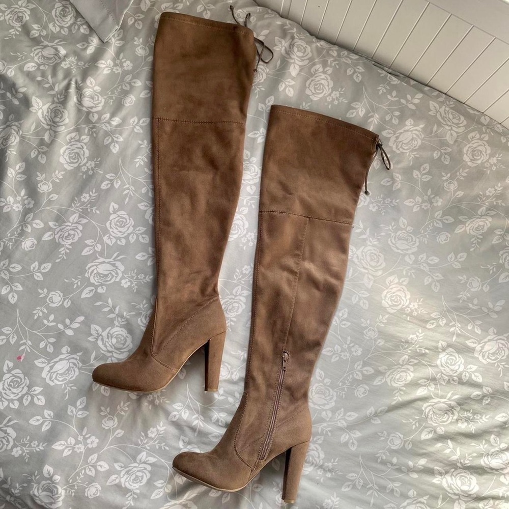 SUEDE HIGH KNEE BOOTS ✨
